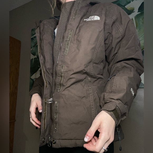The North Face 550 winter coat - Picture 7 of 7